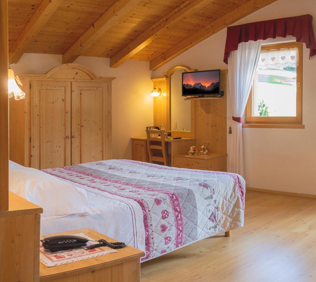 Hotel Garni Sant'Antonio Con Spa مادونا دي كامبيليو المظهر الخارجي الصورة