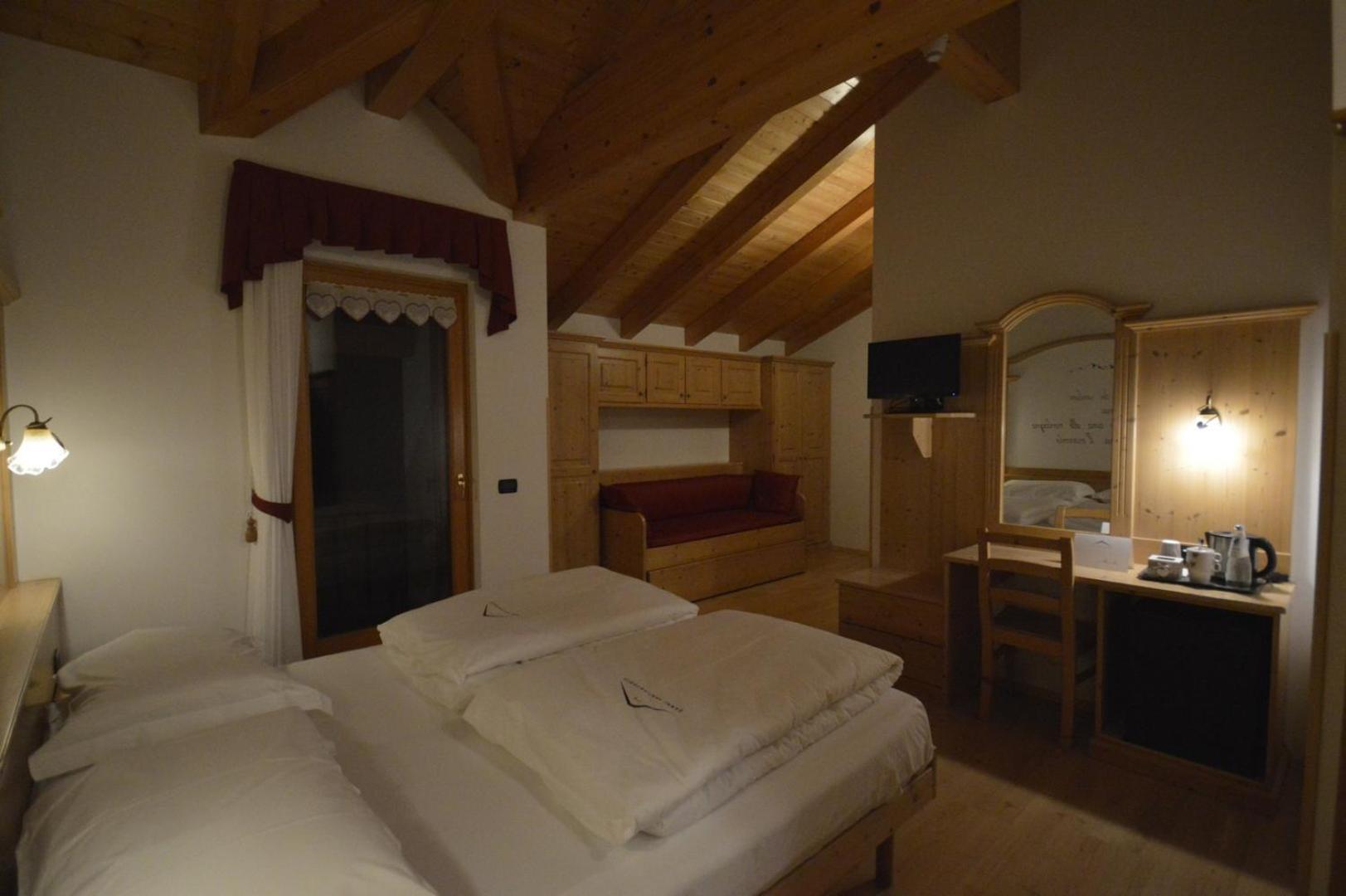 Hotel Garni Sant'Antonio Con Spa مادونا دي كامبيليو المظهر الخارجي الصورة