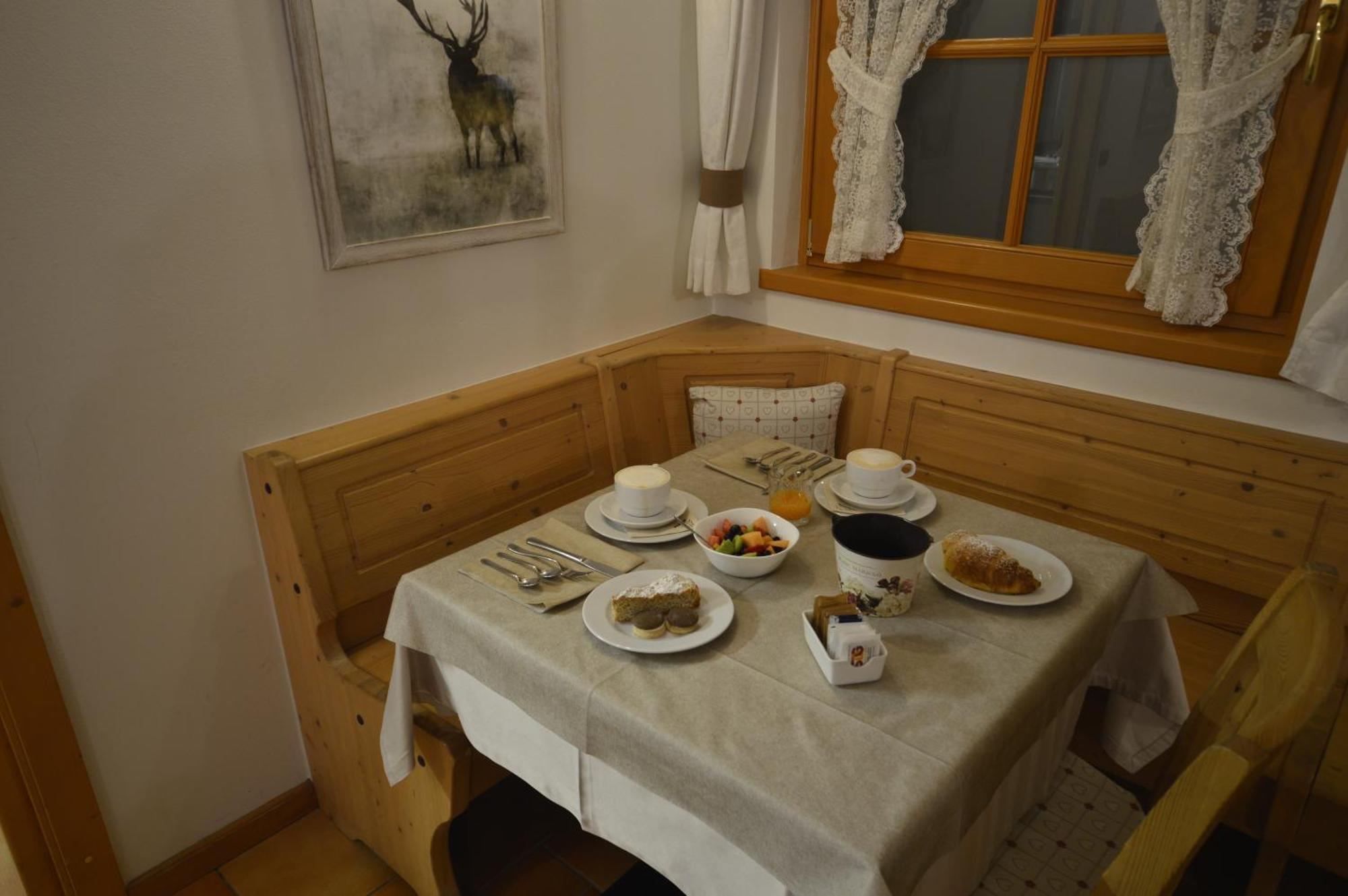 Hotel Garni Sant'Antonio Con Spa مادونا دي كامبيليو المظهر الخارجي الصورة