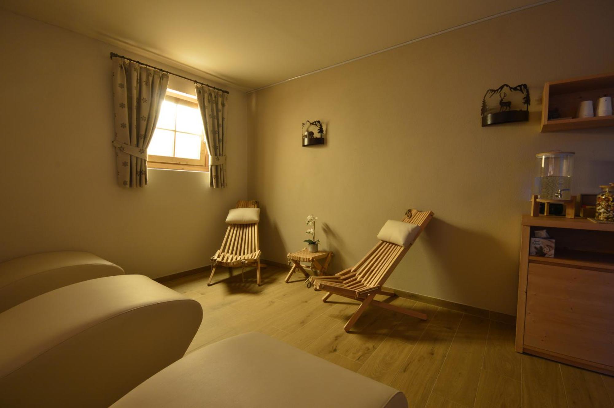 Hotel Garni Sant'Antonio Con Spa مادونا دي كامبيليو المظهر الخارجي الصورة