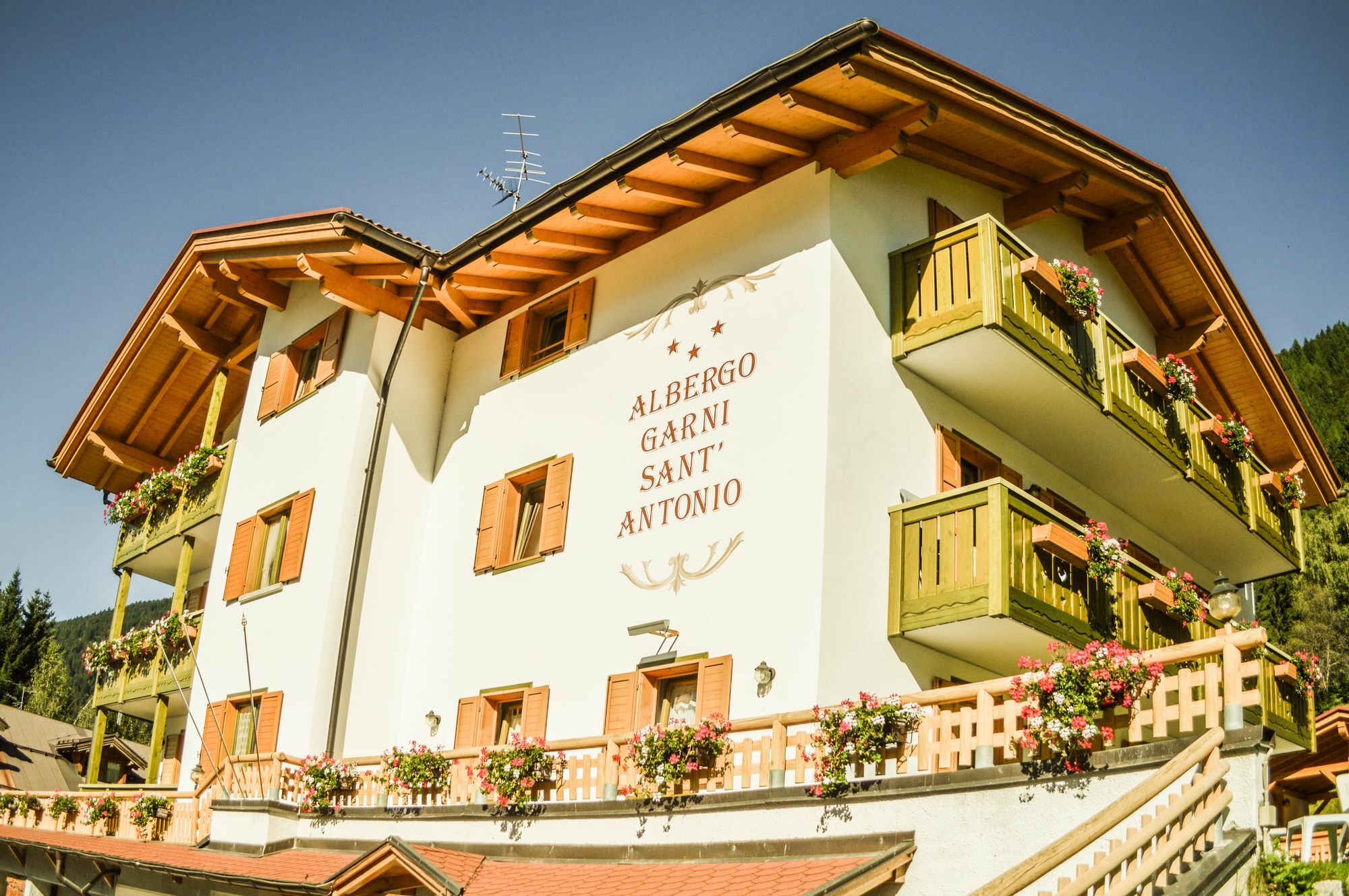 Hotel Garni Sant'Antonio Con Spa مادونا دي كامبيليو المظهر الخارجي الصورة